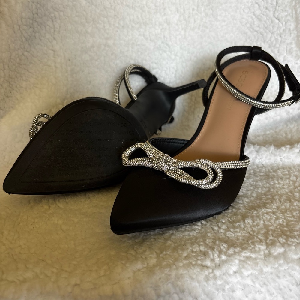 Elegant Black Stiletto Heels with Rhinestone Bow - Picture 4 of 6